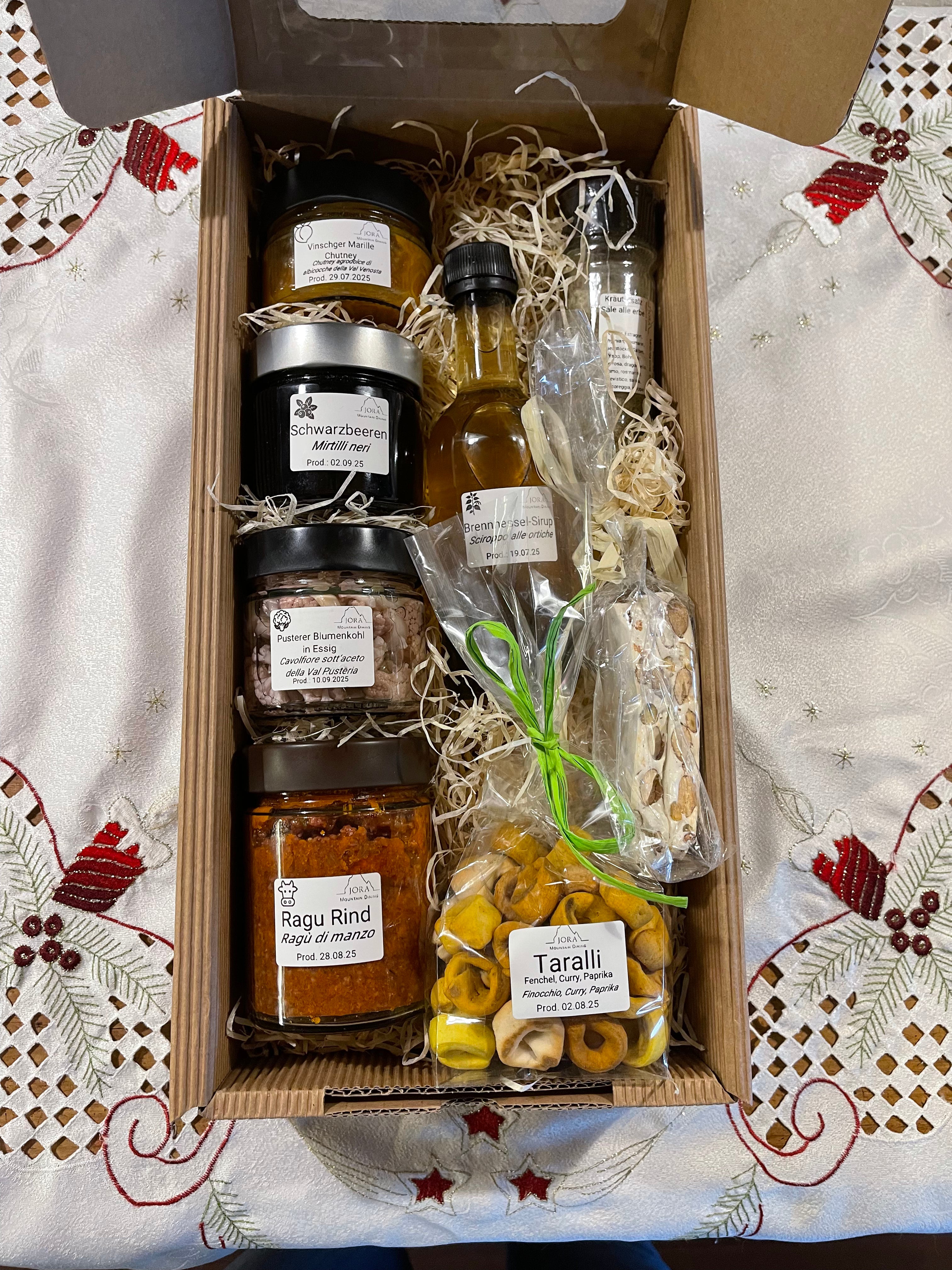 Jora's Dolomite Gourmet Box Medium