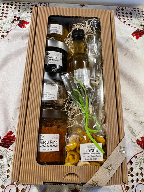 Jora's Dolomite Gourmet Box Medium